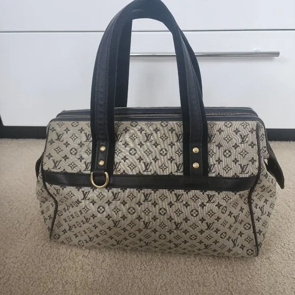 Louis Vuitton Josephine PM Monogram Canvas Bag used Authentic - Picture 1 of 16